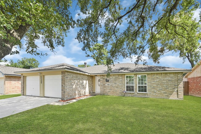 property at 13327 N Thorntree Dr