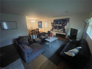 399 Stanton Rd in Newport News, VA - Building Photo - Building Photo