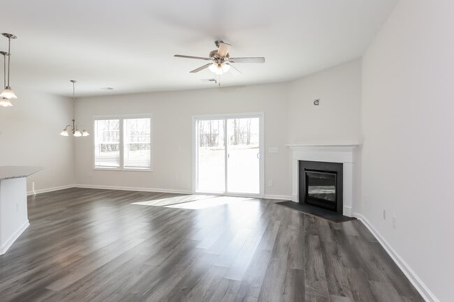 117 Highland Park Ct in Easley, SC - Building Photo - Building Photo