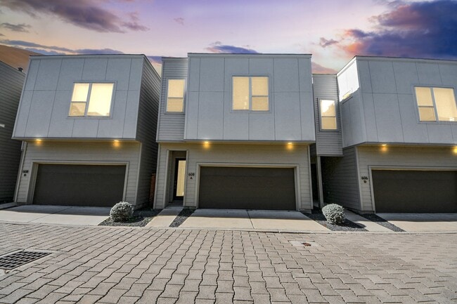 608 Thornton Rd in Houston, TX - Building Photo - Building Photo