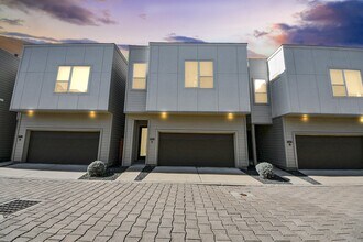 608 Thornton Rd in Houston, TX - Building Photo - Building Photo