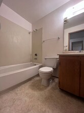 10522 Lake City Way NE in Seattle, WA - Building Photo - Building Photo
