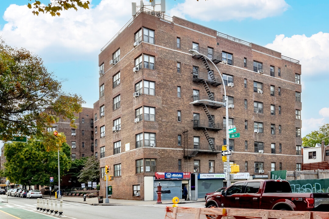 9716 66th Ave in Rego Park, NY - Building Photo