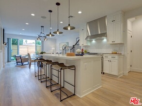 1419 S Sierra Bonita Ave in Los Angeles, CA - Building Photo - Building Photo