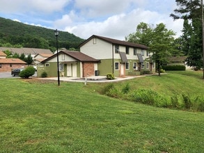 Raintree Apartments in Dalton, GA - Building Photo - Other