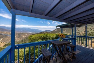 335 Rainbow Crest Rd in Fallbrook, CA - Building Photo - Building Photo