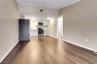 5214 Treetops Dr in Naples, FL - Building Photo - Building Photo