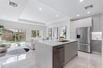 1571 NW 94th Way in Coral Springs, FL - Building Photo - Building Photo