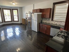 688 Central Ave-Unit -1 in Albany, NY - Foto de edificio - Building Photo