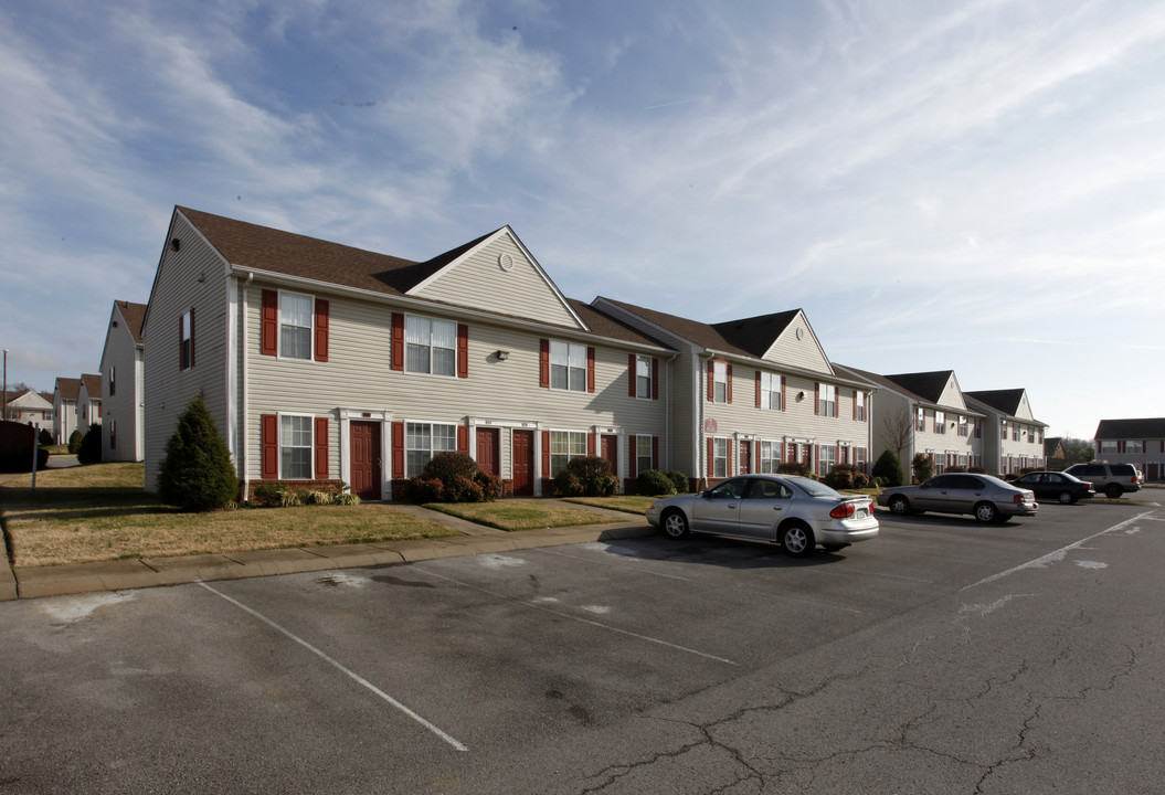 Rollingwood Apartments in Lebanon, TN - Foto de edificio