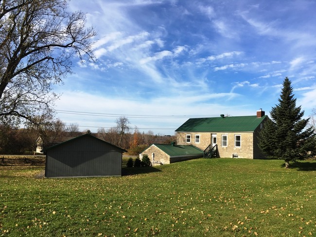25886 County Rd 42 in Carthage, NY - Foto de edificio - Building Photo