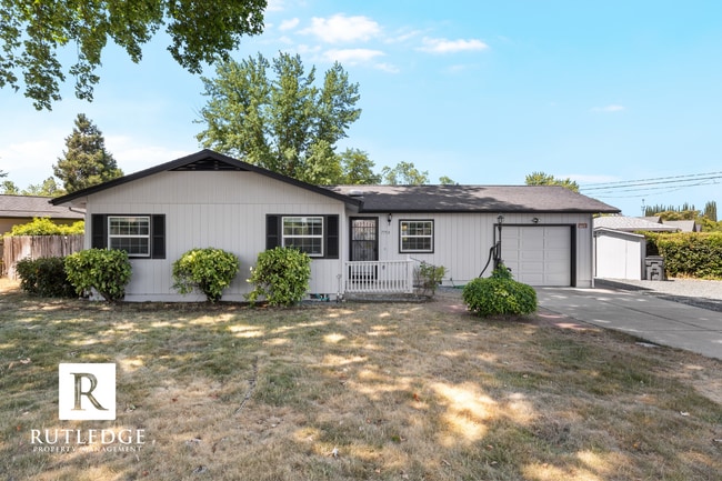 property at 7753 Gladstone Ave