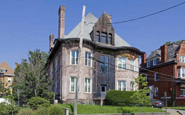 374 S Negley Ave in Pittsburgh, PA - Building Photo - Building Photo