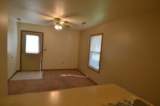 1008 E Randolph St, Unit B in Kirksville, MO - Building Photo - Building Photo