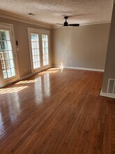 1310 Warsaw rd in Roswell, GA - Foto de edificio - Building Photo