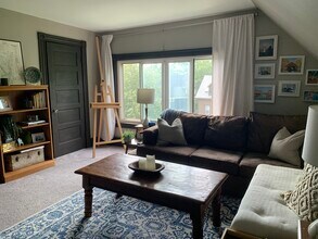 465 Medford St, Unit 3 in Somerville, MA - Building Photo - Building Photo