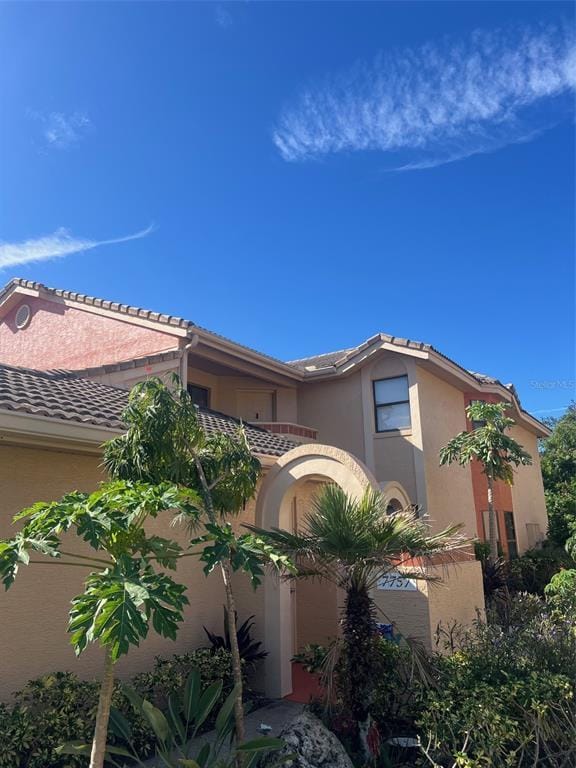 property at 7757 Sugar Bend Dr