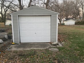 2564 E Wood St in Decatur, IL - Building Photo - Building Photo
