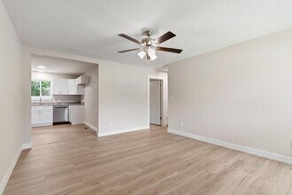 2744 N Pierce Ave in Springfield, MO - Building Photo - Building Photo