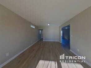 411 Fox Trot Dr in Columbia, SC - Foto de edificio - Building Photo
