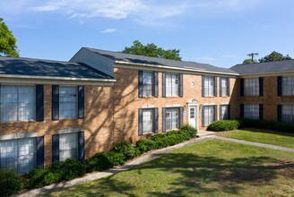 Wesleyan Gardens Apartments in Macon, GA - Building Photo - Building Photo