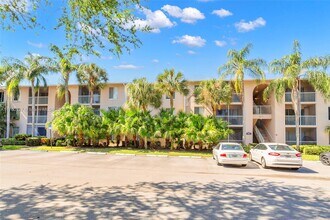 13771 Oneida Dr in Delray Beach, FL - Building Photo - Building Photo