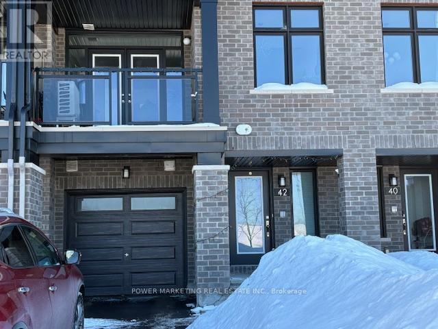 42 Verglas Ln. in Ottawa, ON - Building Photo