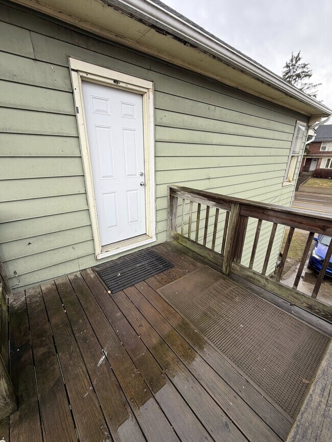 1634 Maple Ave in Zanesville, OH - Building Photo - Building Photo