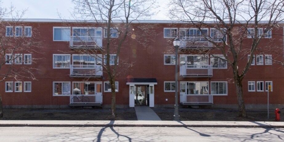 900-960 Myrand Av in Québec, QC - Building Photo