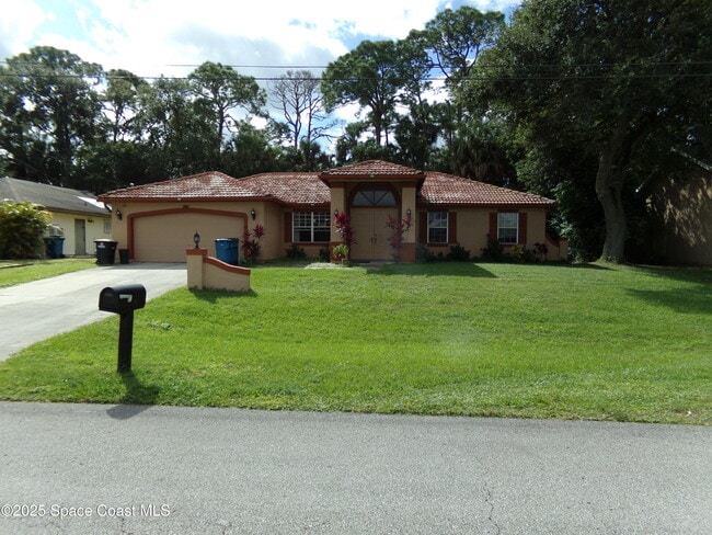 property at 310 Seahorse Cir SE