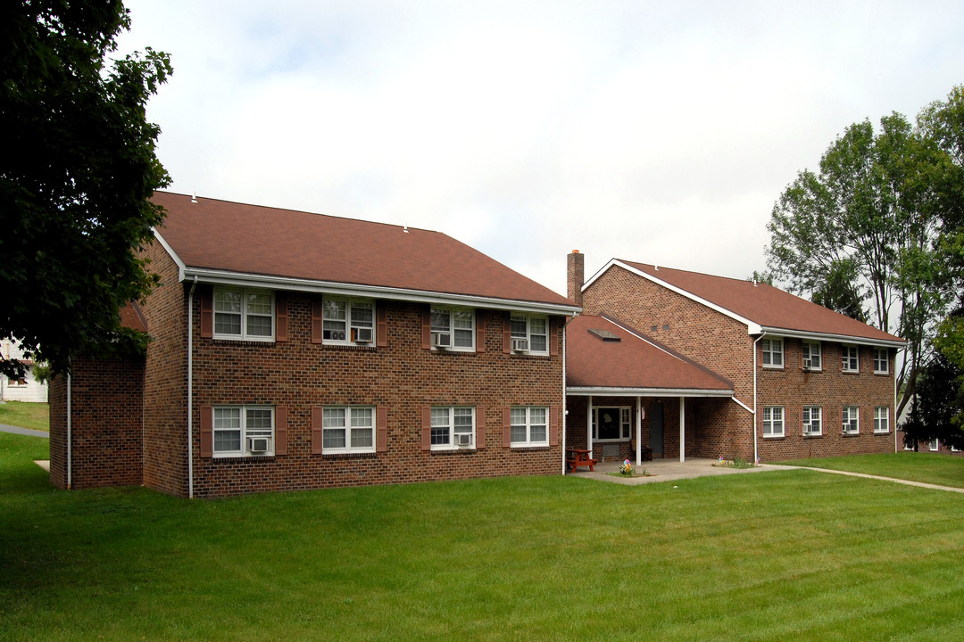 Chestnut Court in Birdsboro, PA - Building Photo