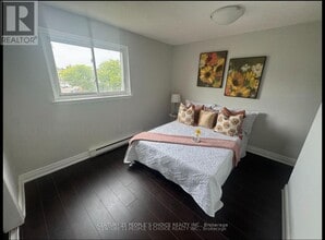 120 Nonquon Rd in Oshawa, ON - Building Photo - Building Photo