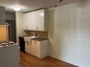 4207 Lakeside Ave N in Minneapolis, MN - Building Photo - Building Photo
