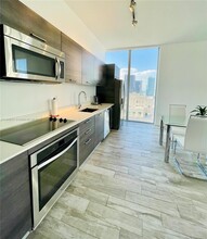 151 SE 1st St, Unit 2602 in Miami, FL - Building Photo - Building Photo