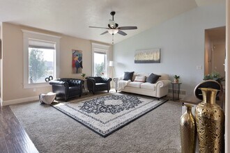 3762 Marble Dr in Idaho Falls, ID - Foto de edificio - Building Photo