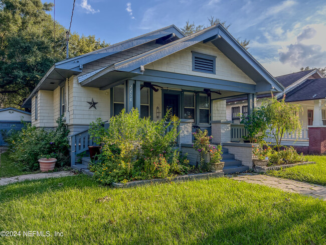 2258 Ernest St in Jacksonville, FL - Building Photo - Building Photo