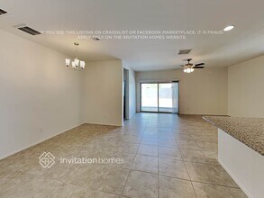 37746 W Capri Ave in Maricopa, AZ - Foto de edificio - Building Photo