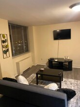 600 E 8th St, Unit Studio in Kansas City, MO - Foto de edificio - Building Photo