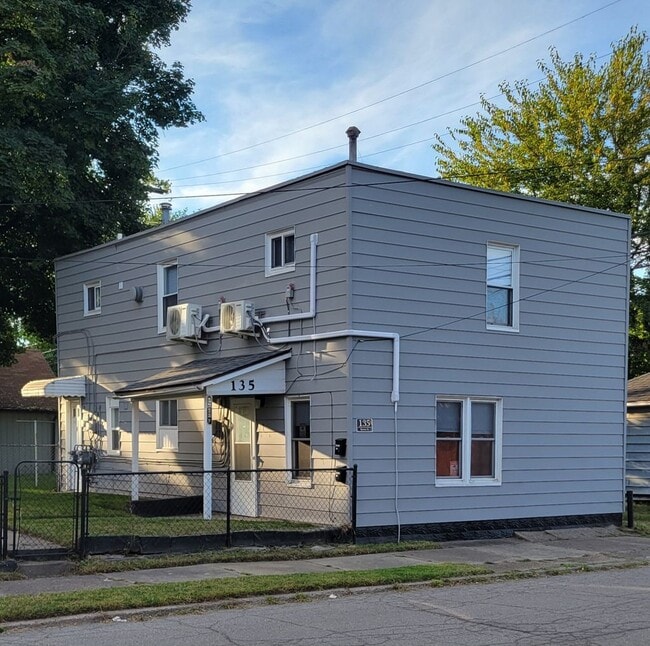135 Byron St in River Rouge, MI - Building Photo - Building Photo