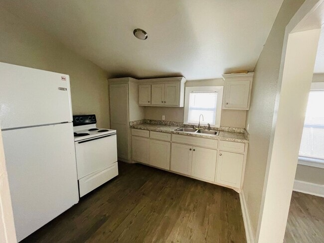 805 W 3rd St in Portales, NM - Building Photo - Building Photo