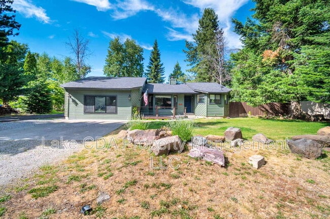 13079 N Westwood Dr in Hayden, ID - Foto de edificio - Building Photo