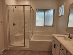 44 Strada Moscato in Henderson, NV - Building Photo - Building Photo
