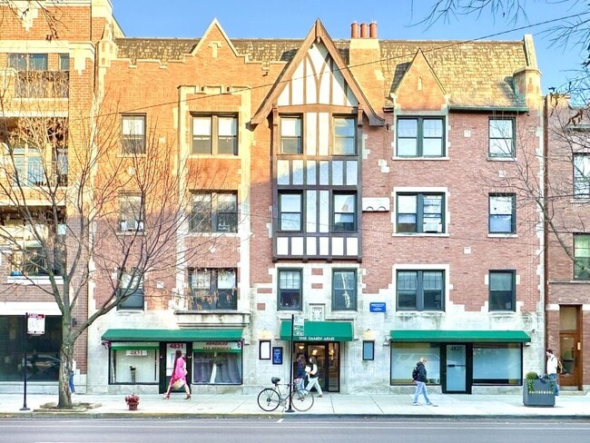 4830 N Damen Ave, Unit J09P in Chicago, IL - Building Photo - Building Photo