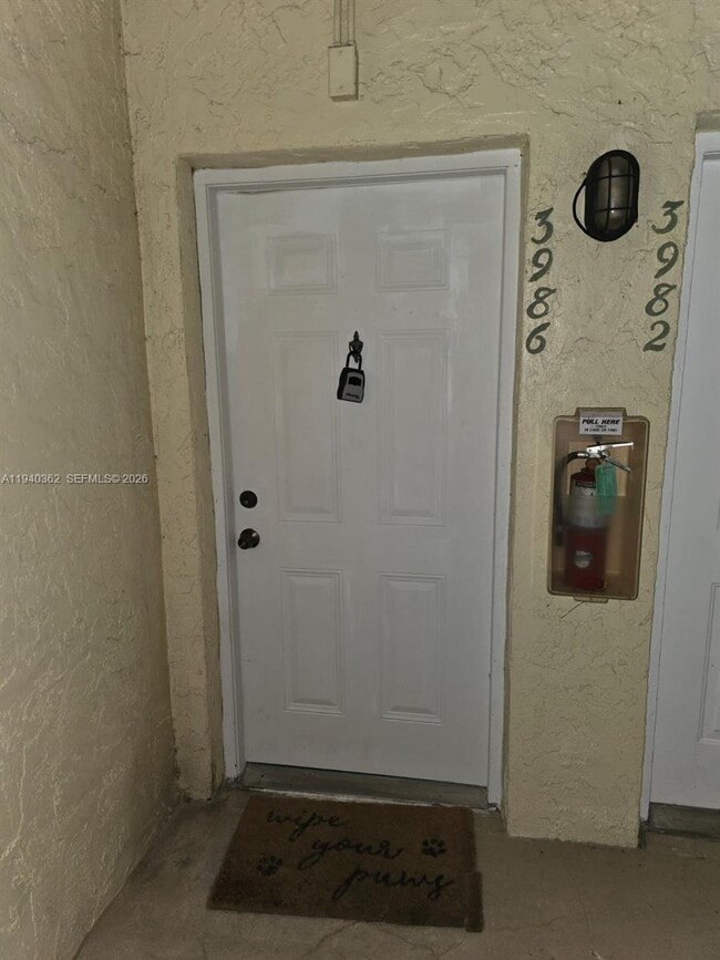 3986 NW 87th Ave in Sunrise, FL - Building Photo - Building Photo