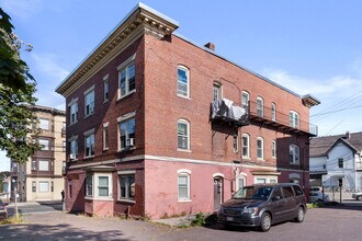 565 Beach St in Revere, MA - Building Photo - Building Photo