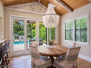 354 1st Ave N in Naples, FL - Building Photo - Building Photo