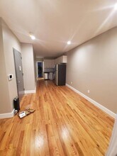58-61 54th Street Unit 2 in Queens, NY - Building Photo - Building Photo