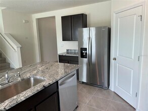 8294 Claw Glades Lp in Wesley Chapel, FL - Building Photo - Building Photo