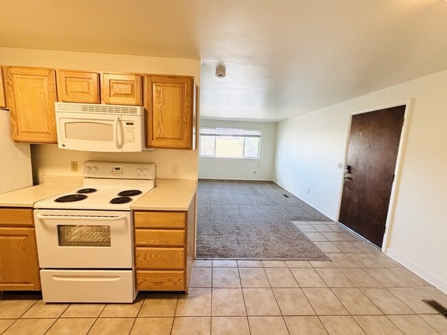 4768 S Bonair St in Holladay, UT - Building Photo - Building Photo