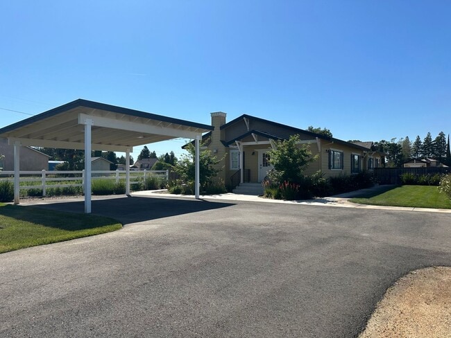 3160 French Ave in West Sacramento, CA - Building Photo - Building Photo